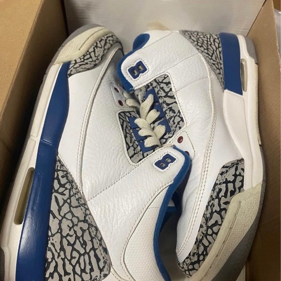 AIR JORDAN 3 RETRO "TRUE BLUE 2011 RELEASE". 6 in youth or boys. - Picture 3 of 6